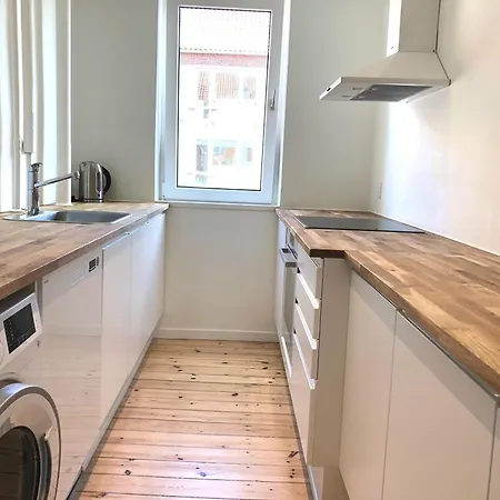 Апартаменты Great Refurbished 2-bed In Amager Island *